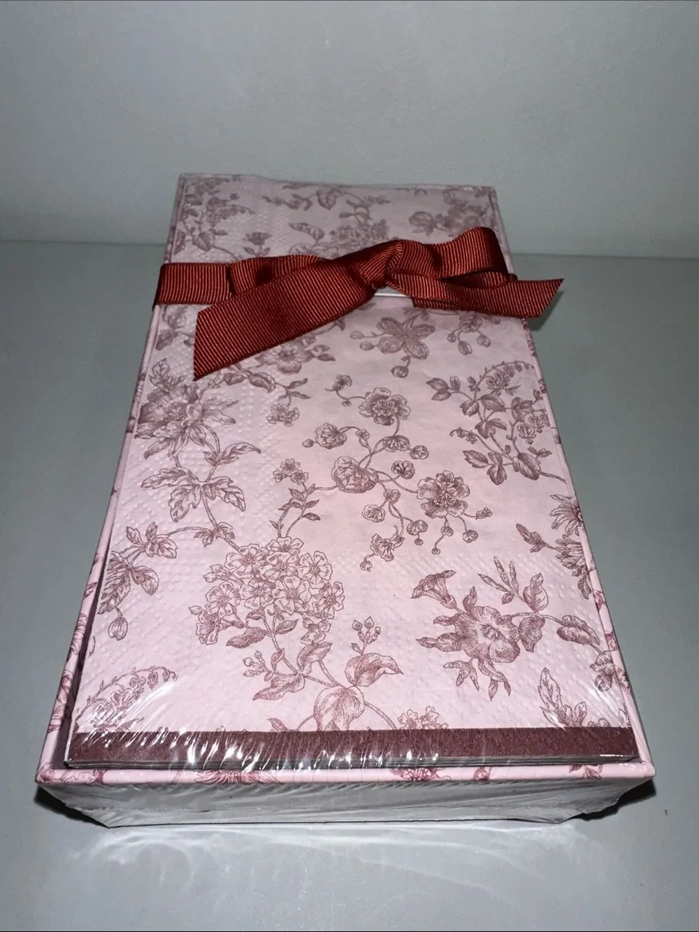 LAURA ASHLEY pink burgundy toile floral 40 x 2 Square & Guest Napkins in a Box